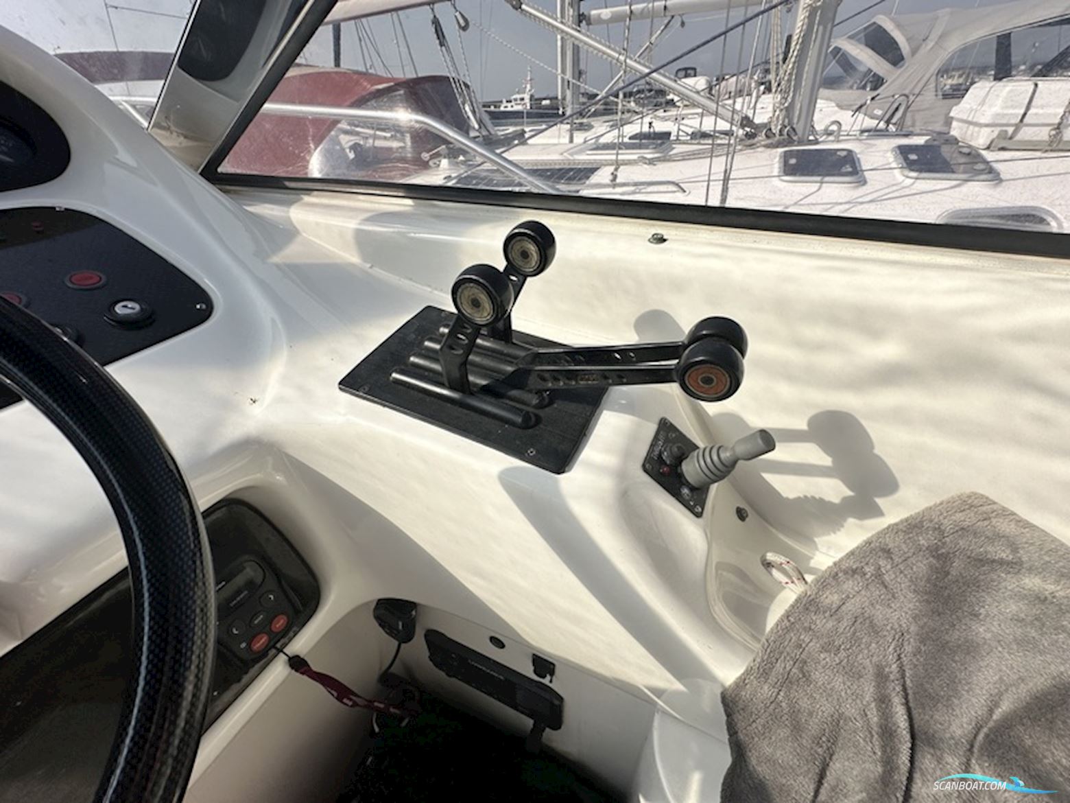 Sunseeker Mustique 42