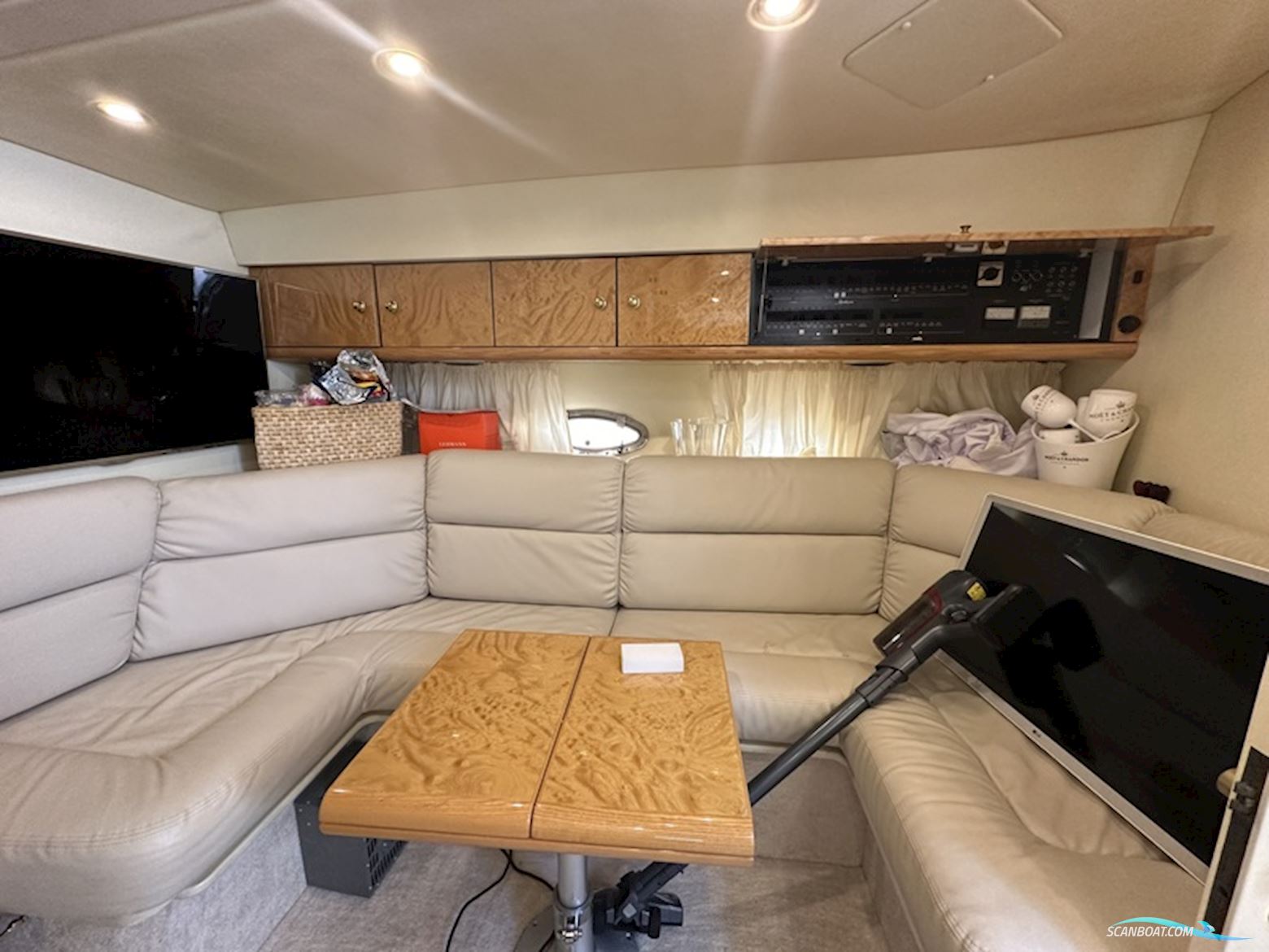 Sunseeker Mustique 42