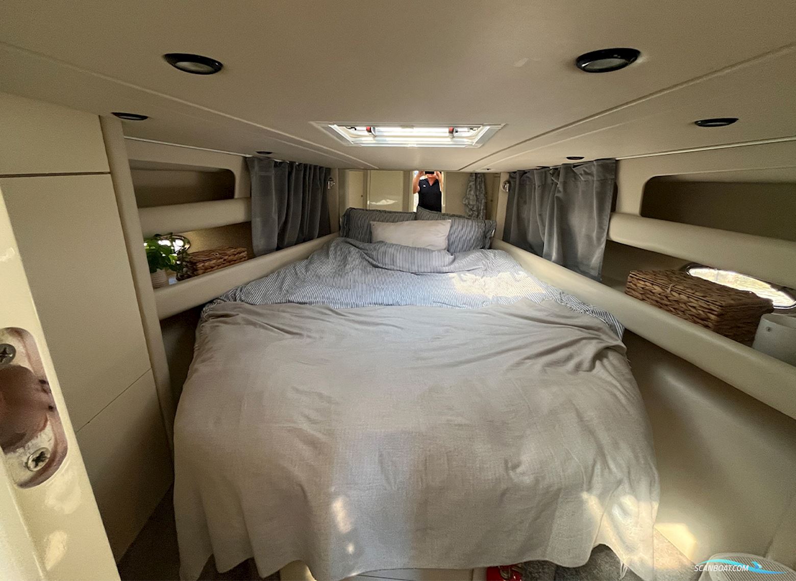 Sunseeker Mustique 42