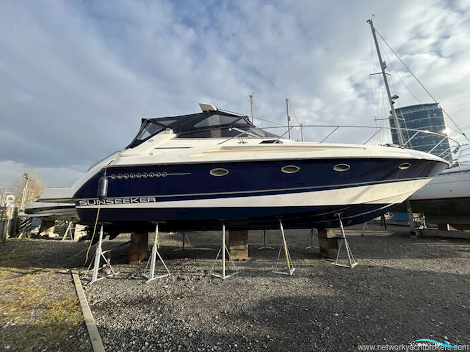 Sunseeker Portofino 400