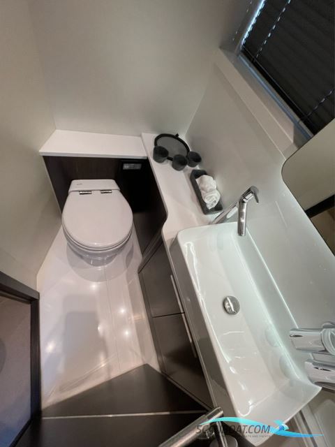 Sunseeker Predator 55 Evo