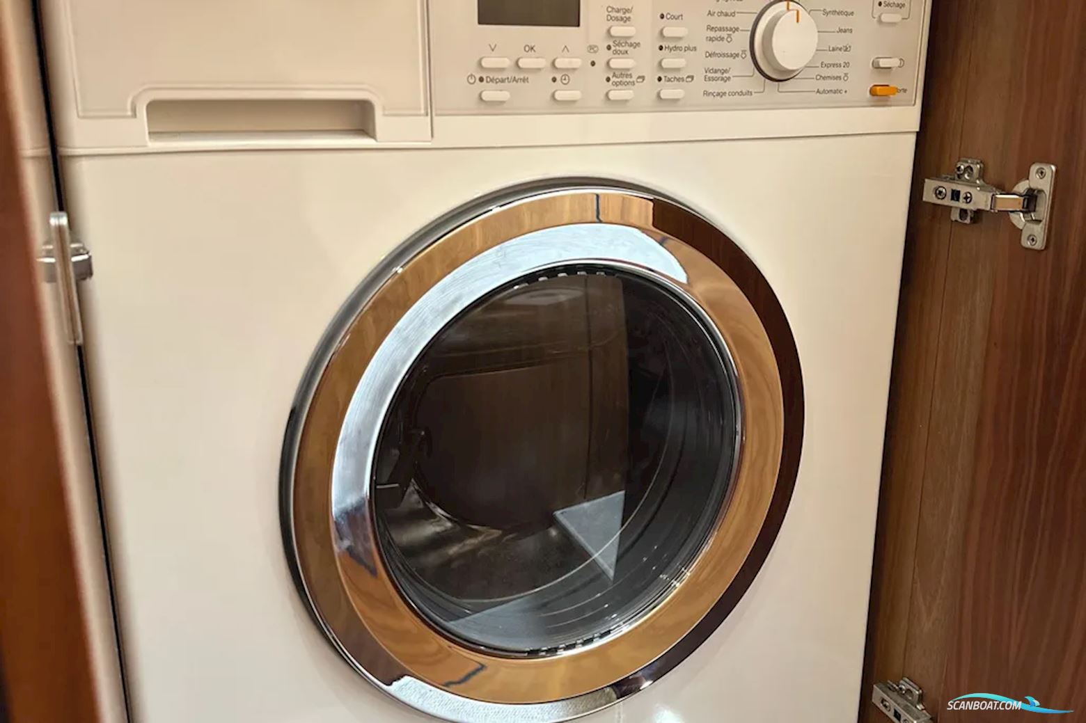 Sunseeker Predator 64