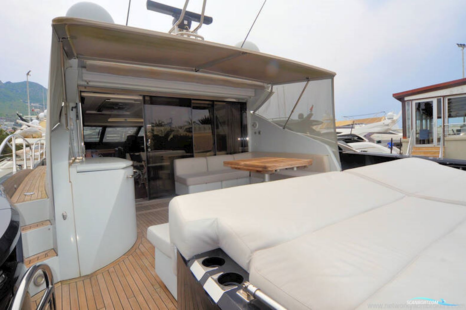 Sunseeker Predator 74