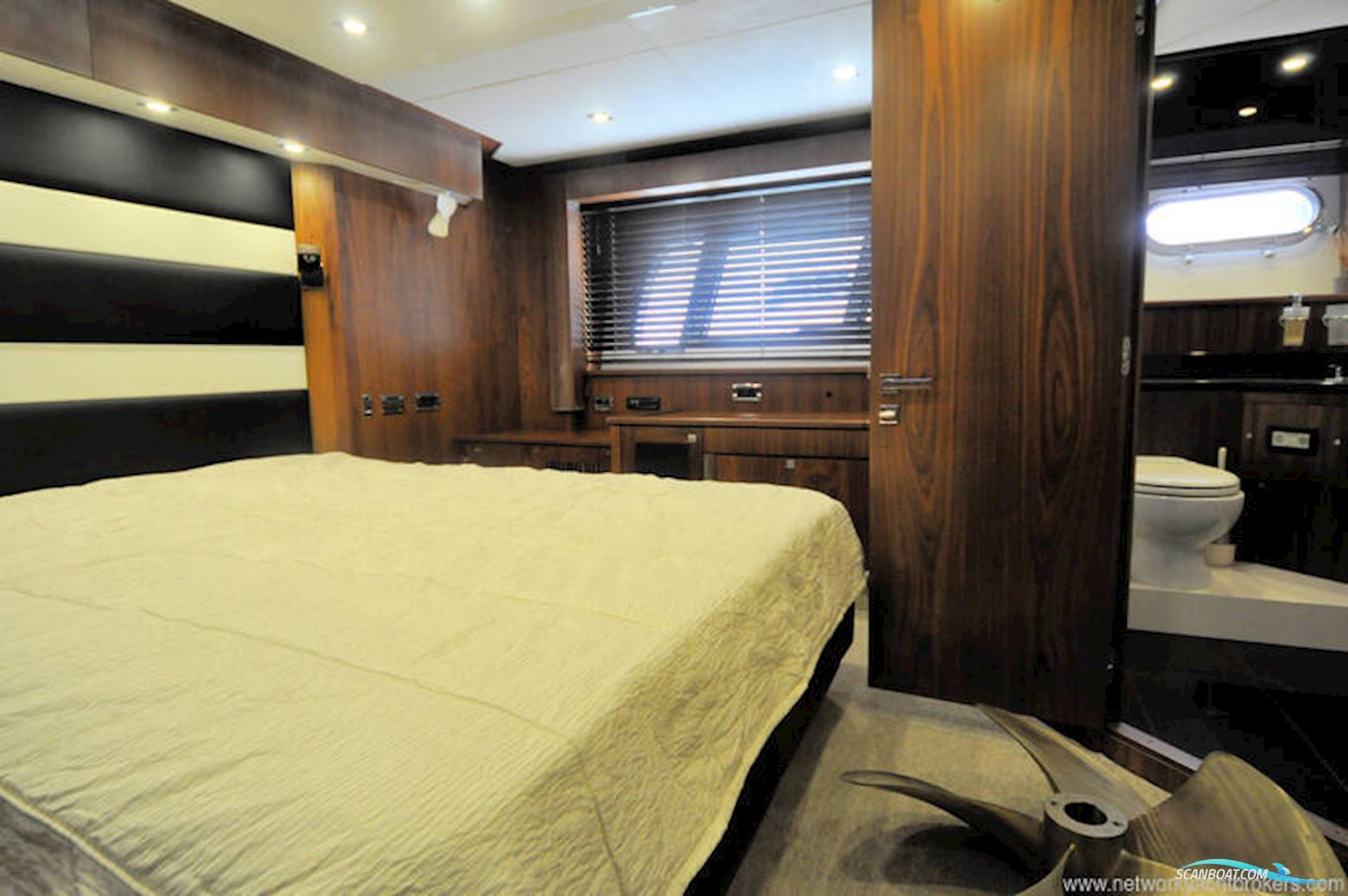 Sunseeker Predator 74