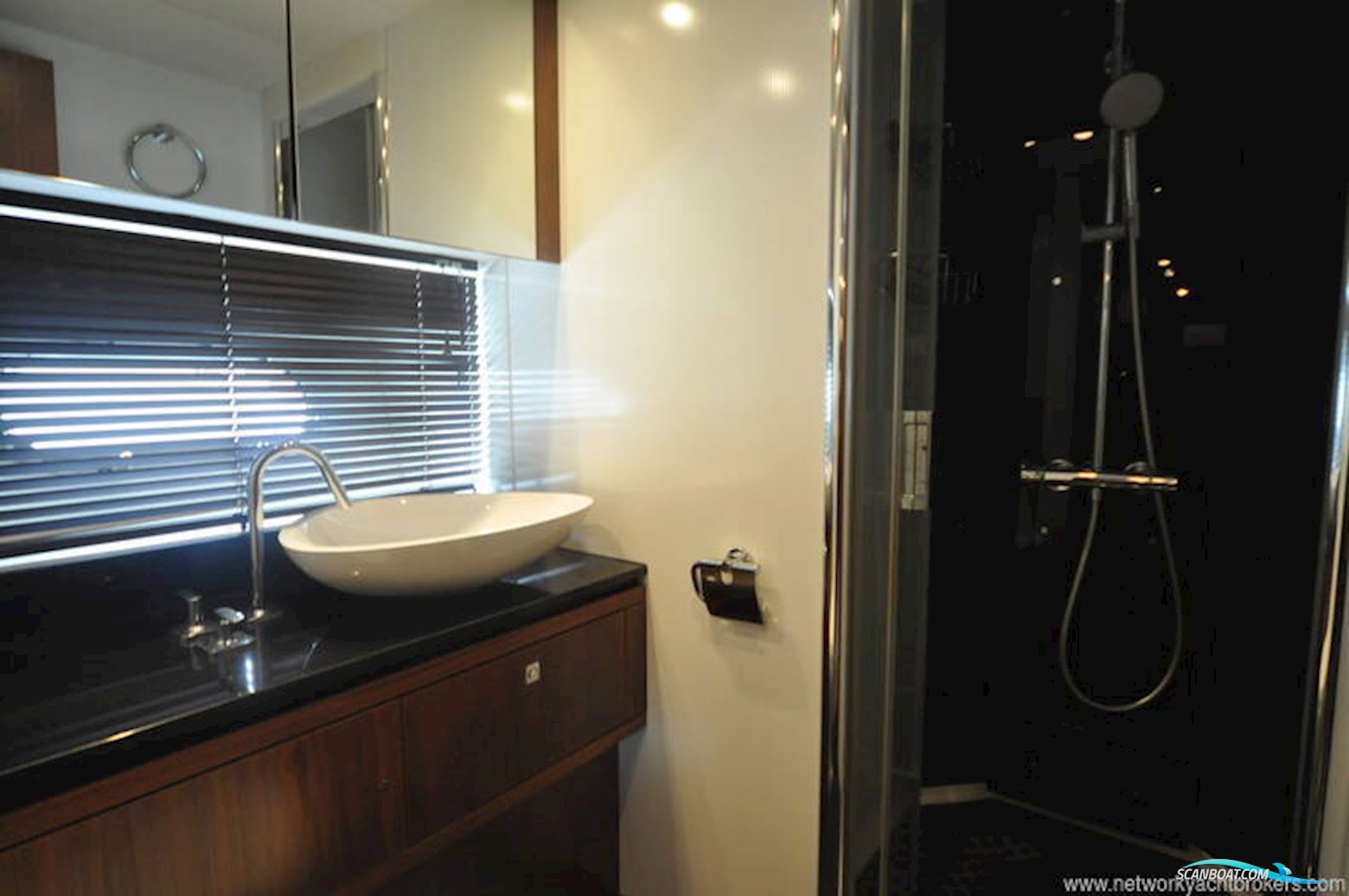 Sunseeker Predator 74