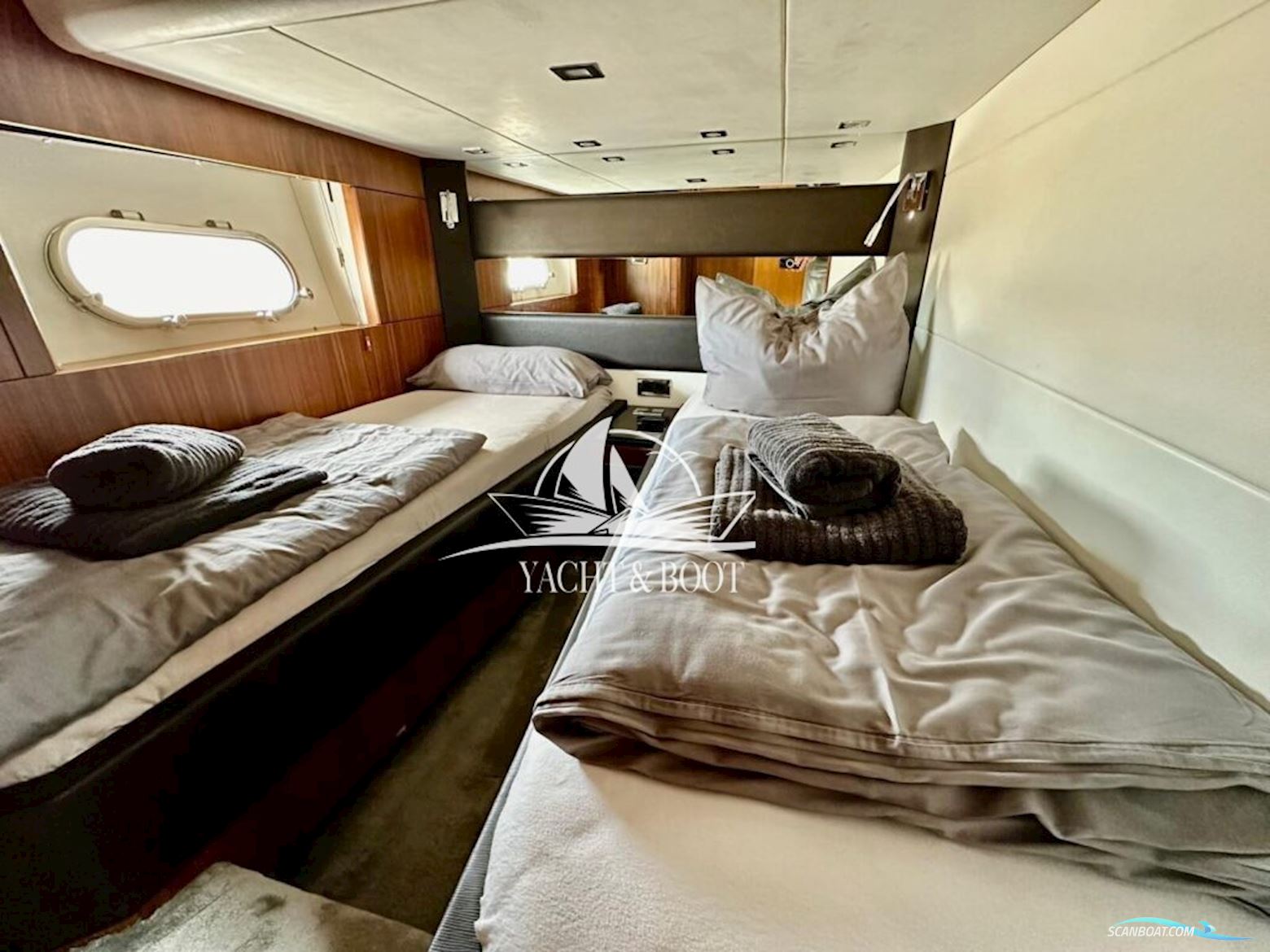 Sunseeker Predator 74 Sports Fly