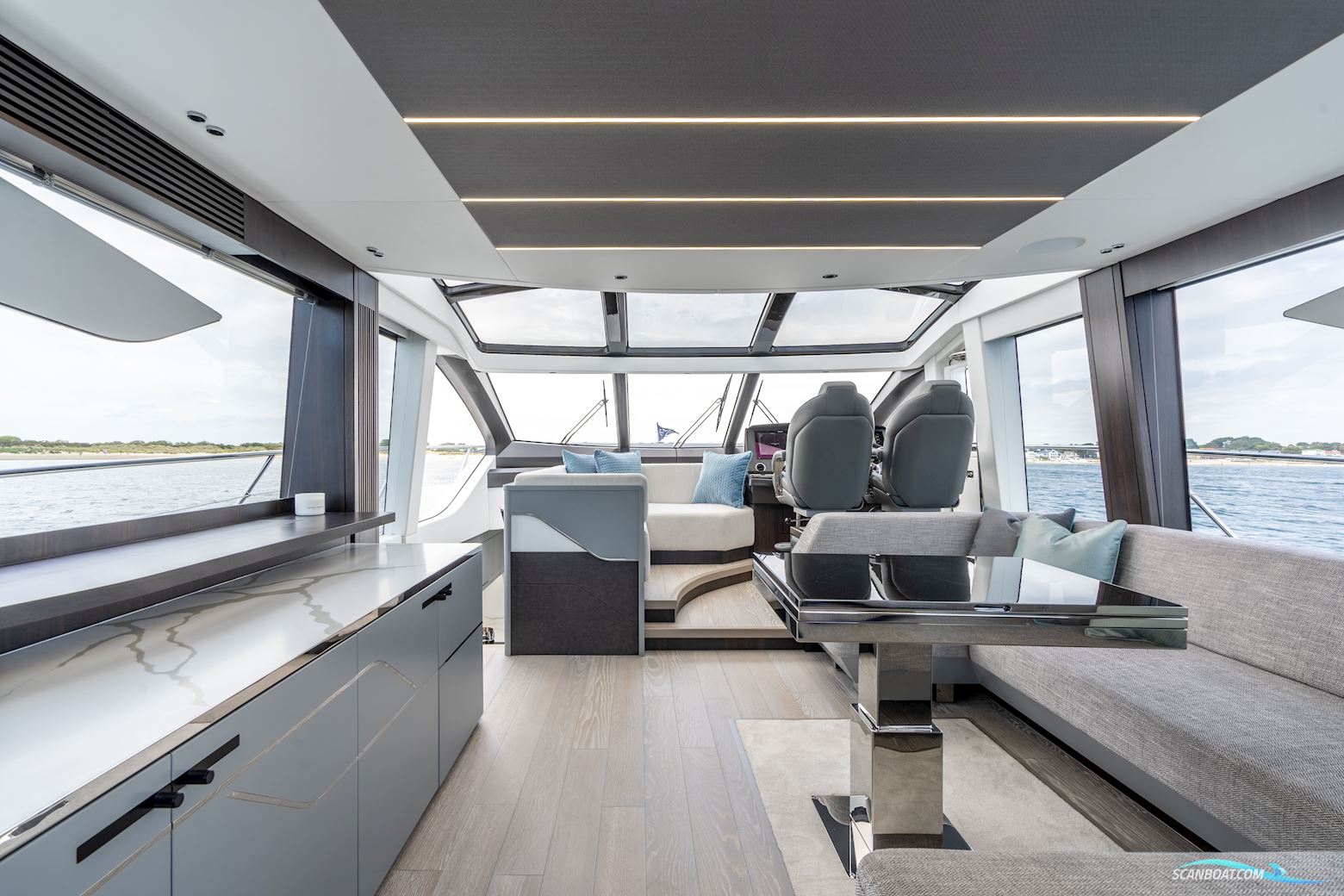 Sunseeker Predator 74 Xps