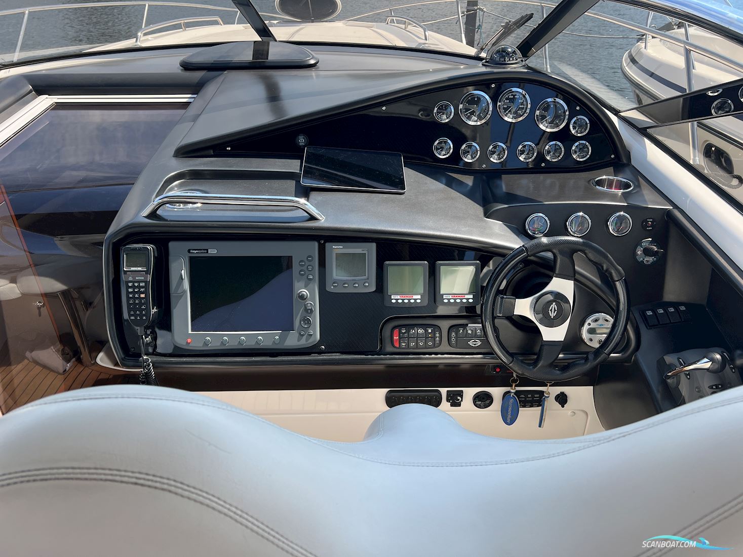 Sunseeker Superhawk 43