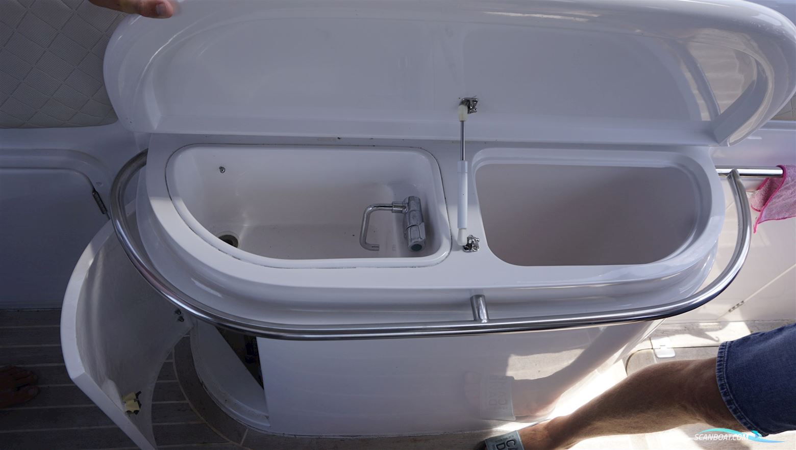 Sunseeker Superhawk 48