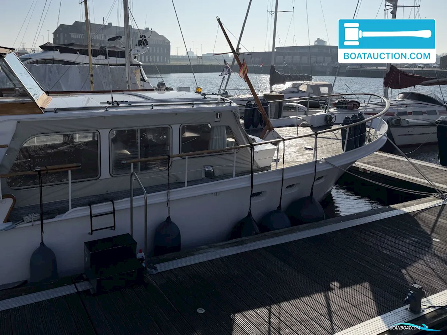 Super Van Craft 13.50