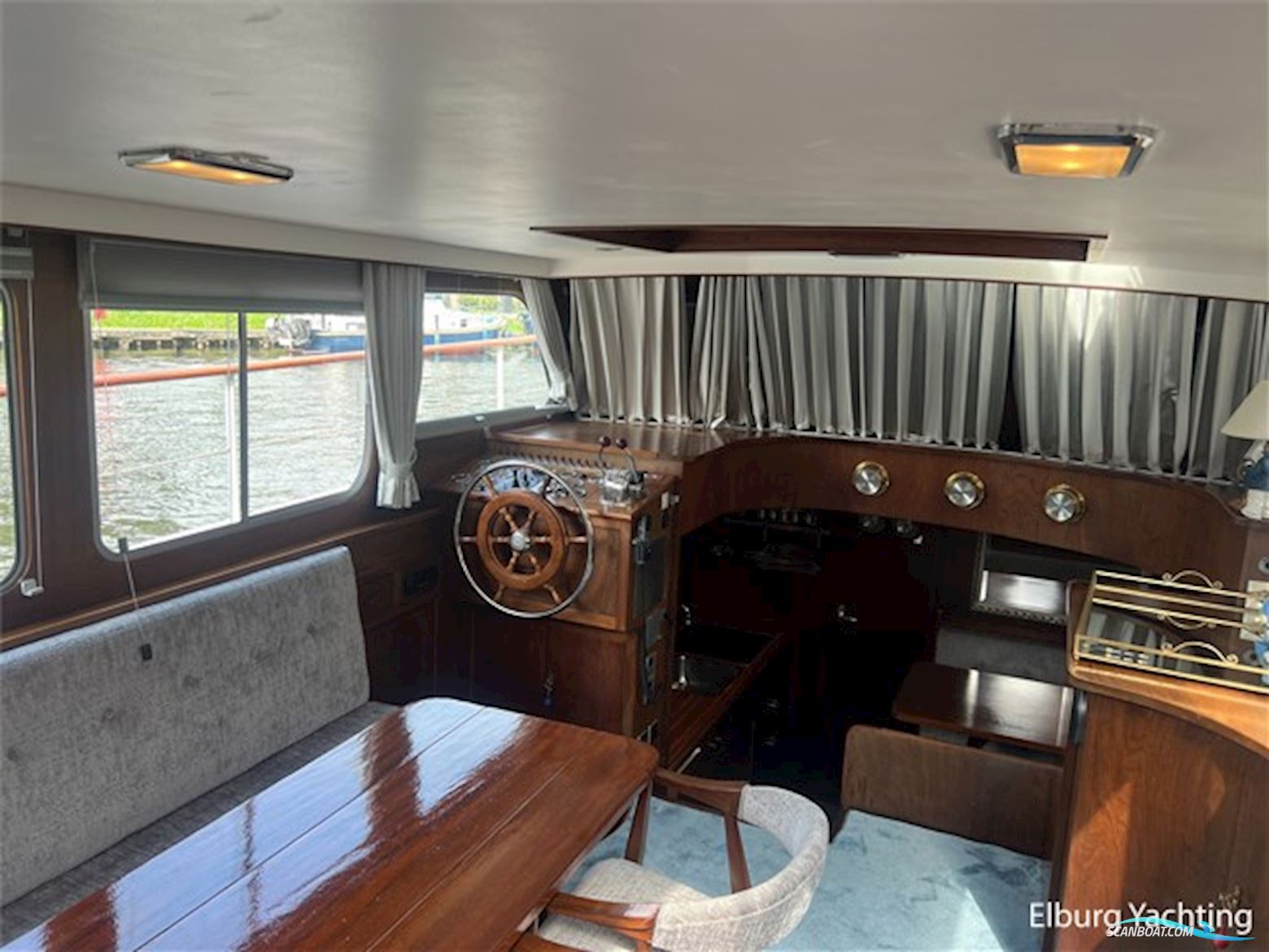 Super Van Craft 13.80