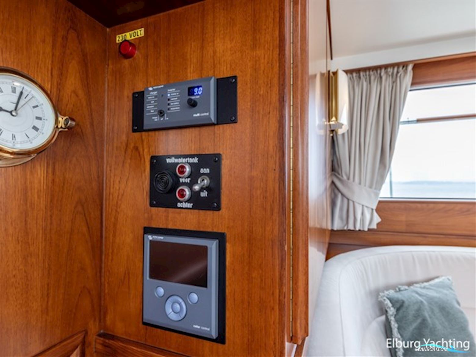 Super Van Craft 14.95 - France Proof