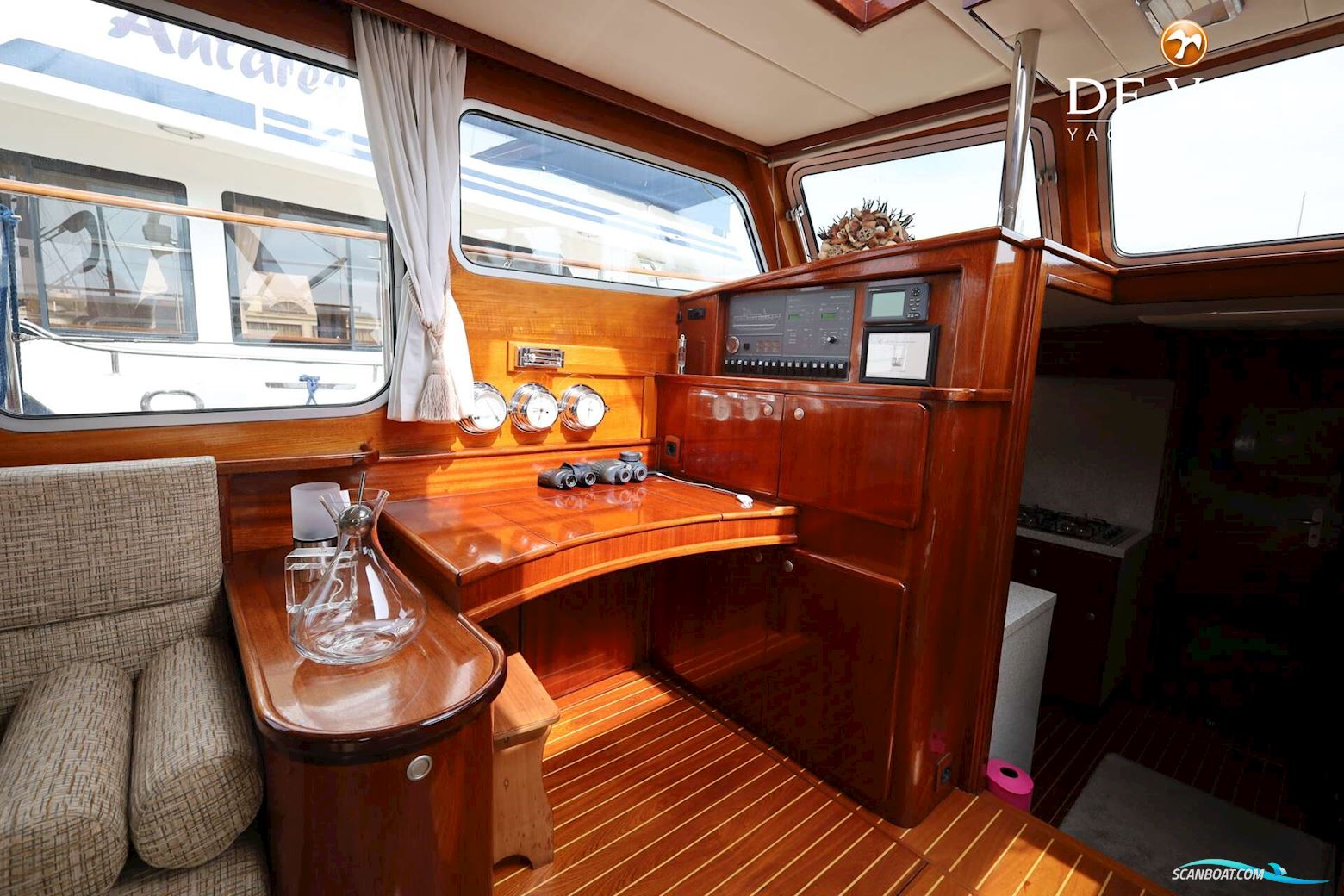 Super Van Craft 1570