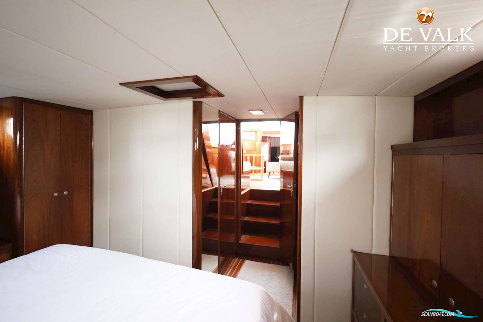 Super Van Craft 1570