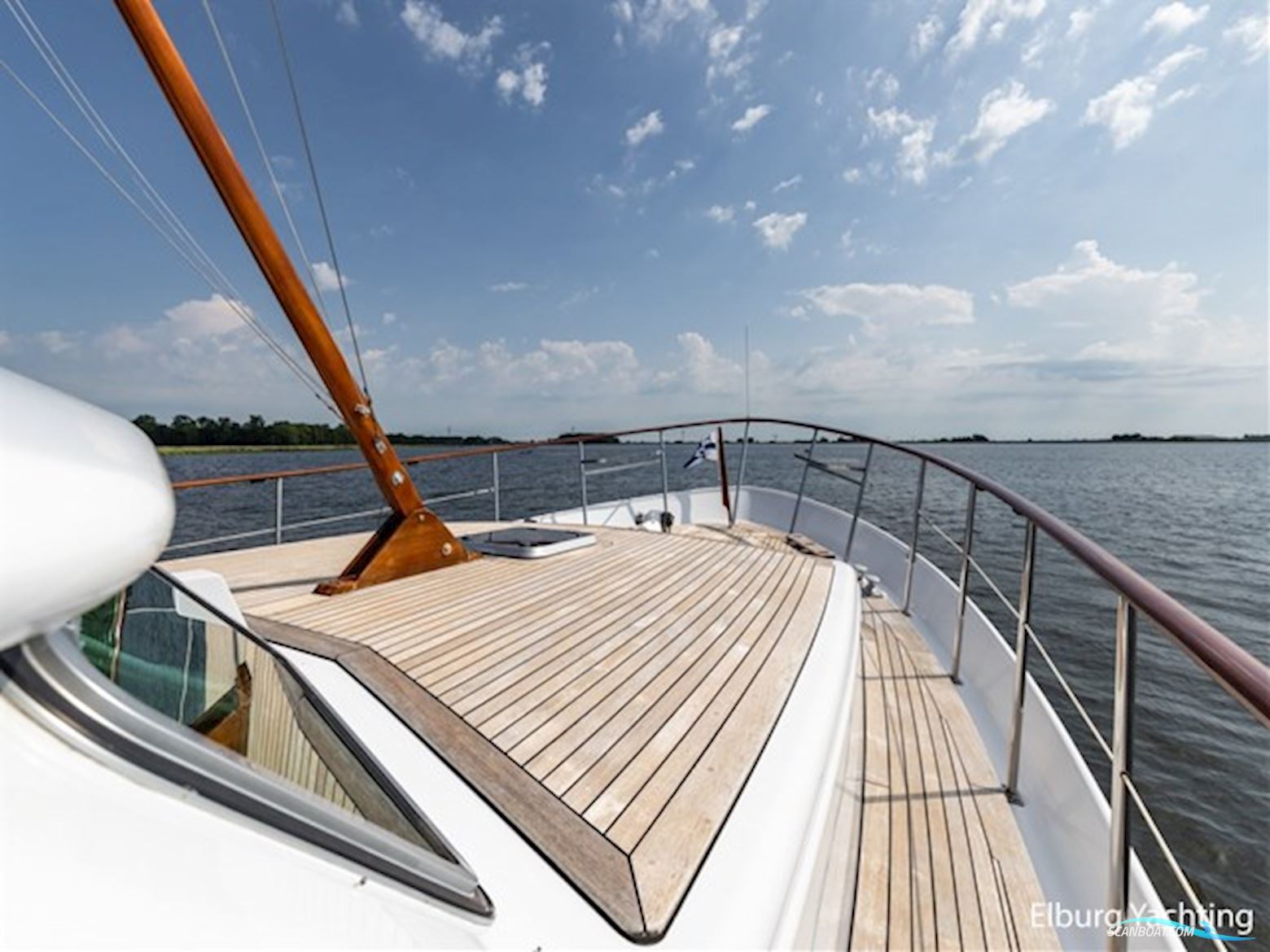 Super Van Craft 15.75 - Stabilizers