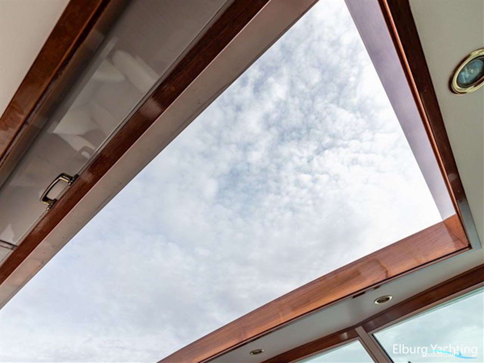 Super van Craft 18.60 - Vast Stuurhuis 