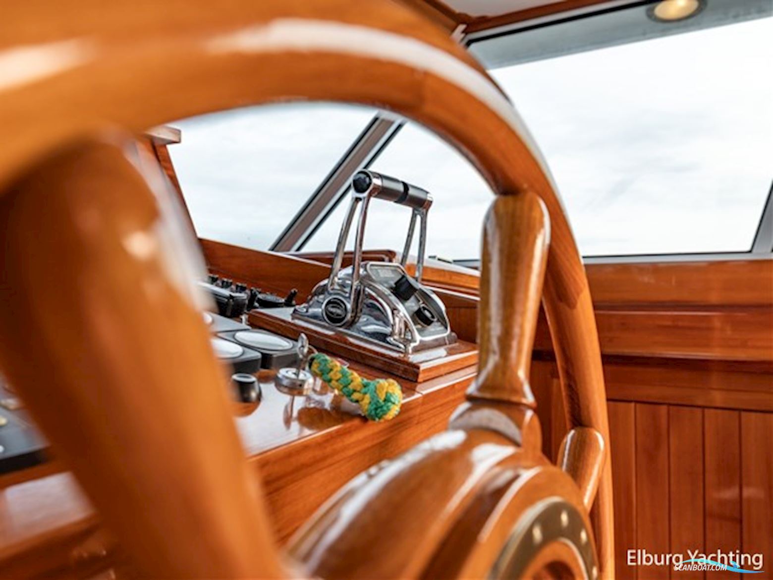 Super van Craft 18.60 - Vast Stuurhuis 