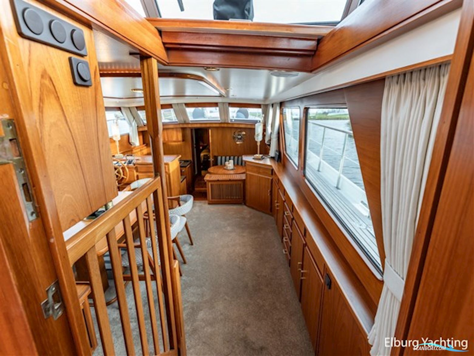 Super Van Craft 18.60 - Vast Stuurhuis