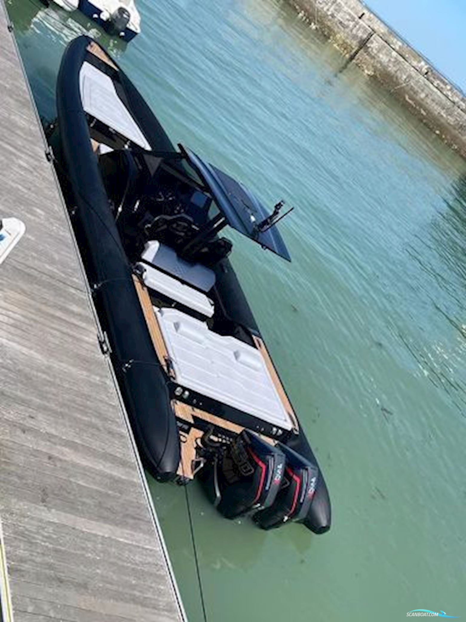 Technohull Explorer 40s