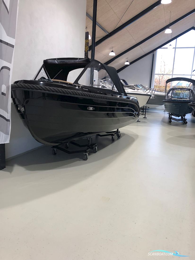 Tender Gentleman´s Launch 600XL