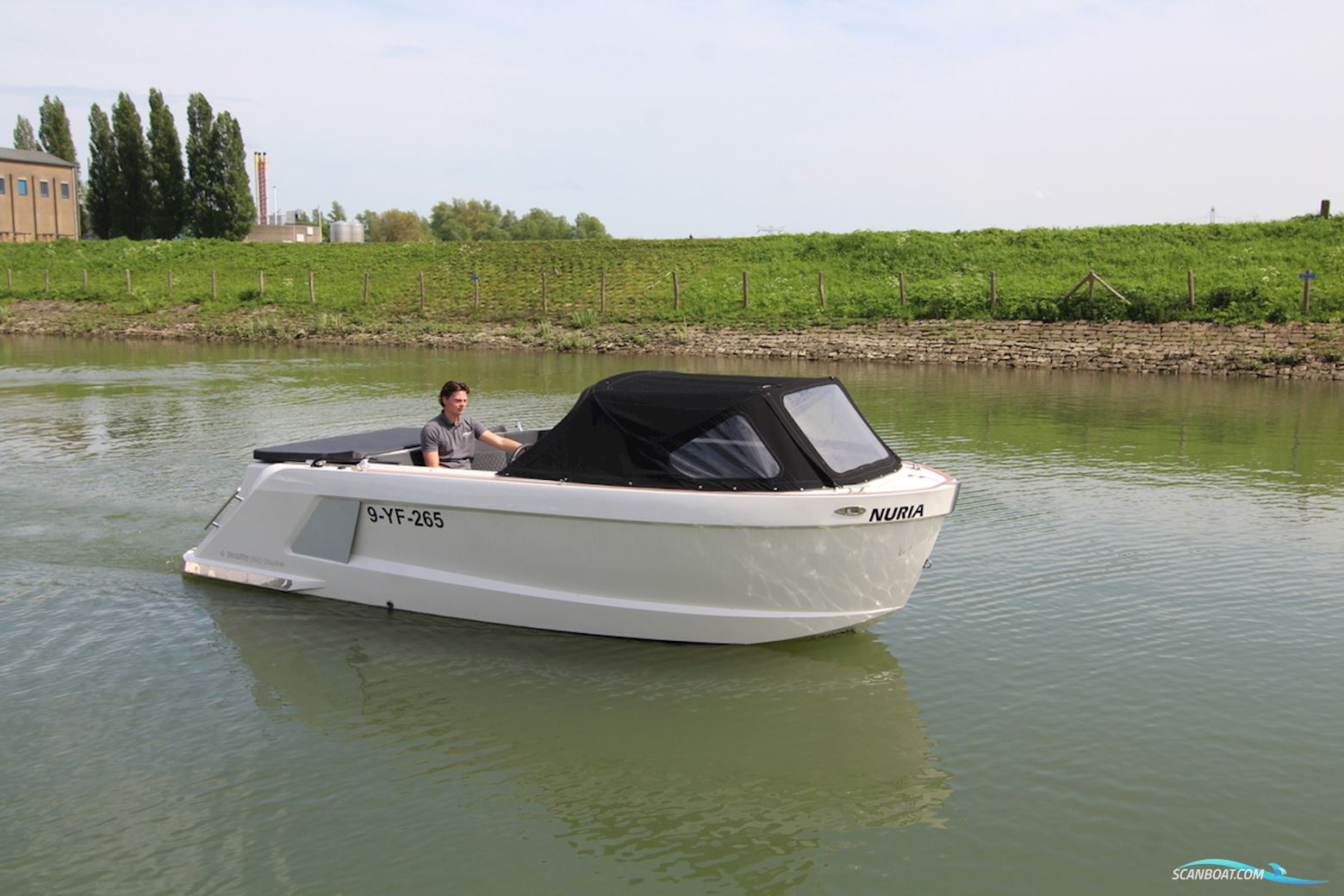 Tendr 4 Family 630 Motorboot 2021, Niederlande