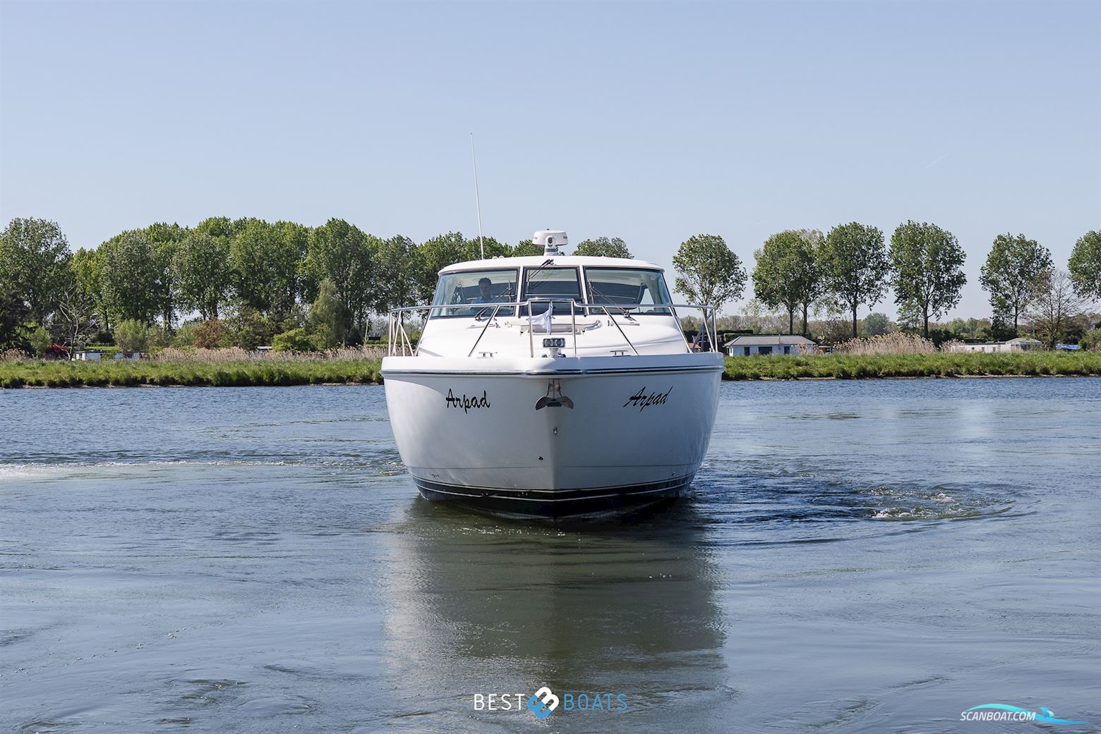 Tiara Yachts 4300 Sovran