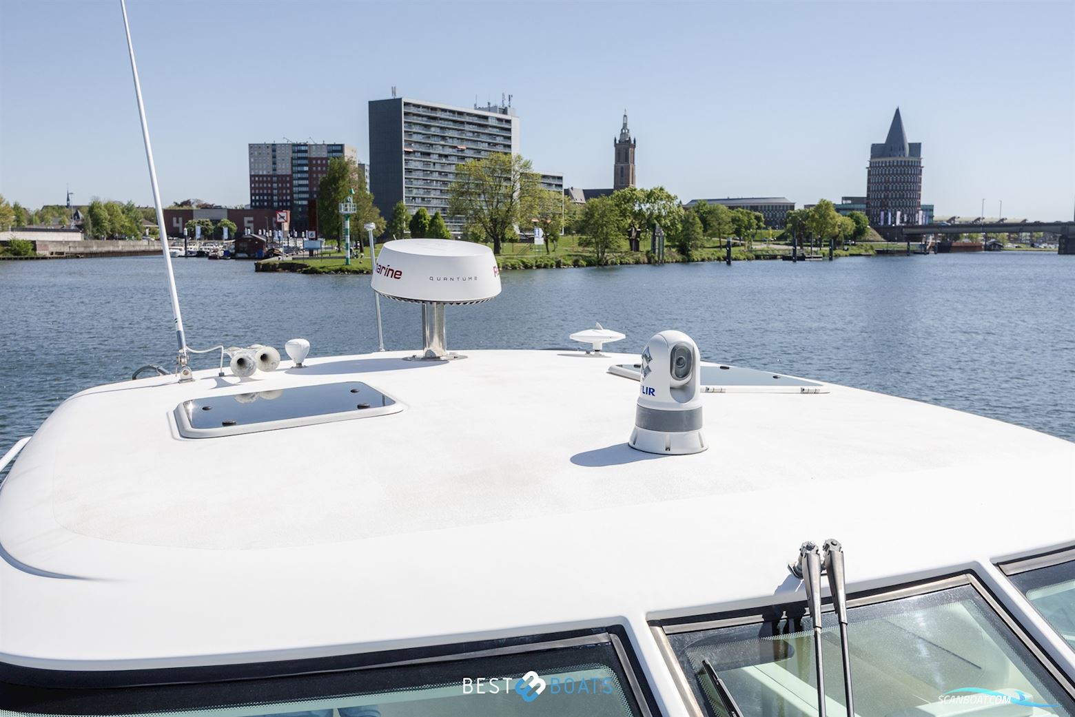 Tiara Yachts 4300 Sovran