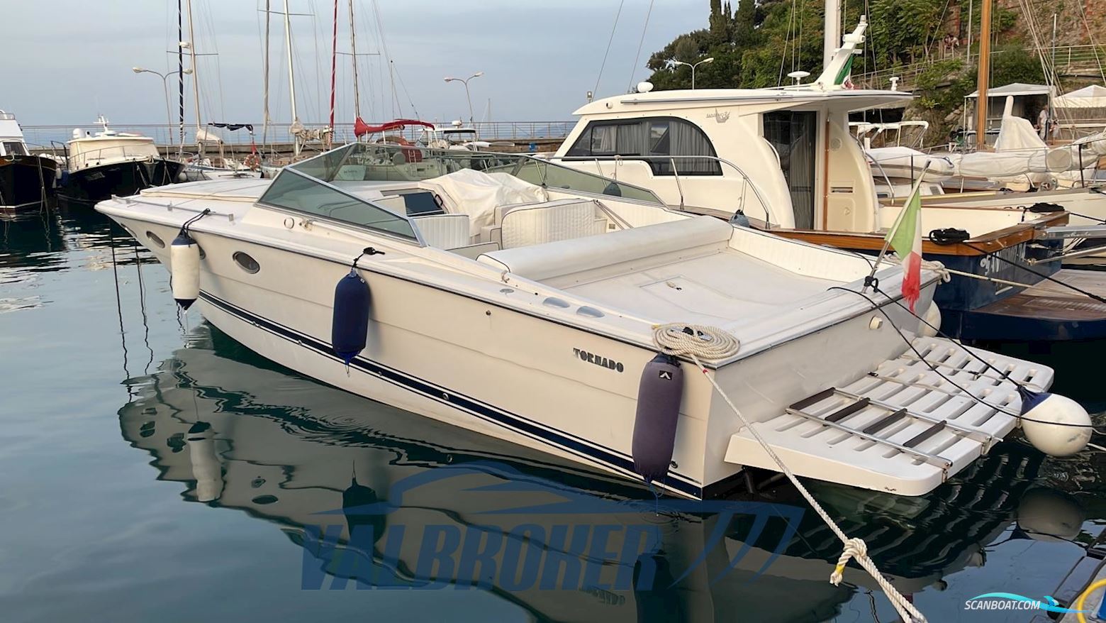 Tornado 38 Motorboot 1992, mit Volvo Penta D6 motor, Italien