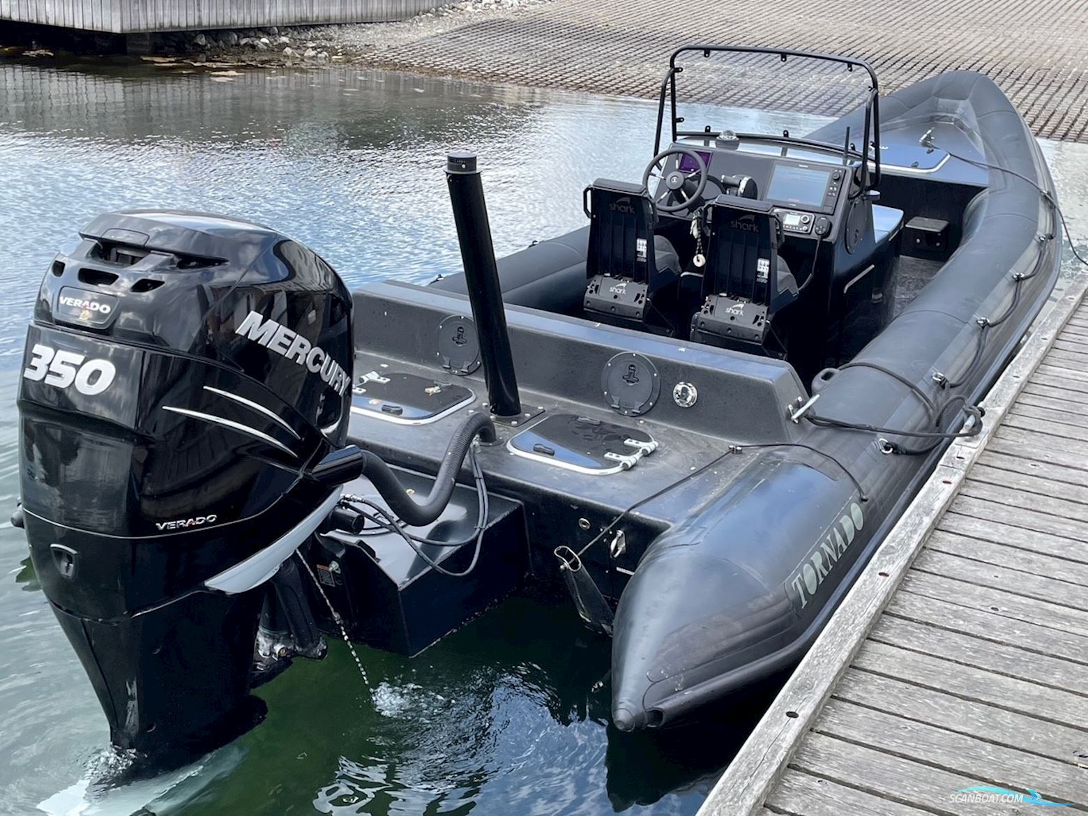 Tornado 7.8m High Performance Rib Motorboot 2017, mit Engine Type Hk 350,Benzin
 motor, Dänemark