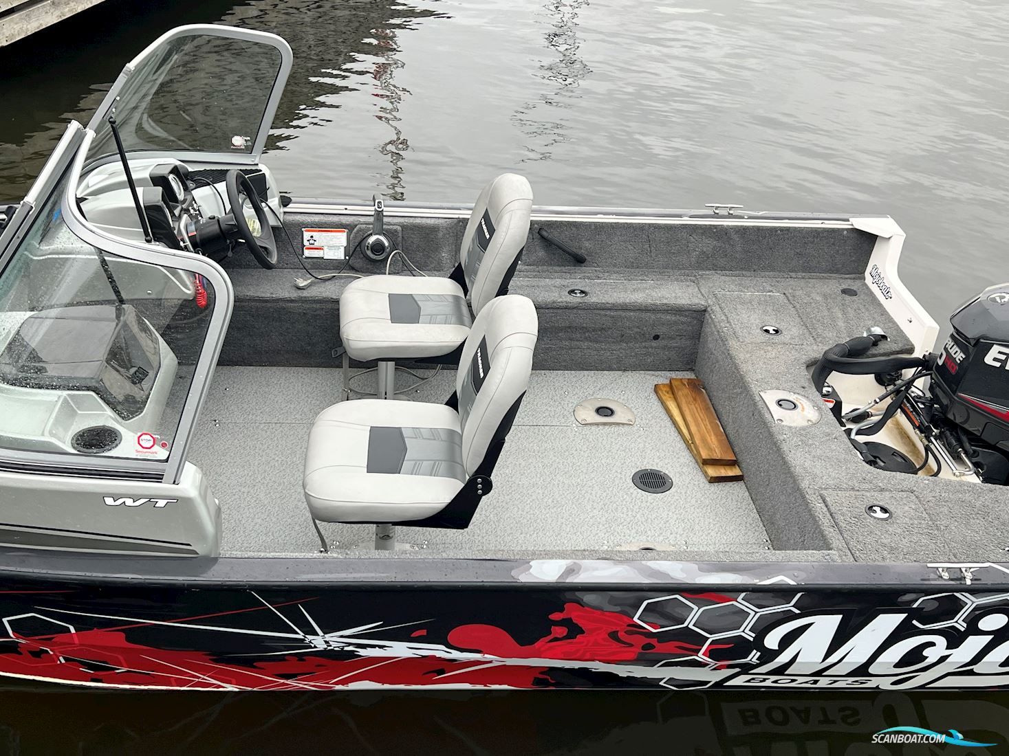 Tracker Pro Guide V16 WT