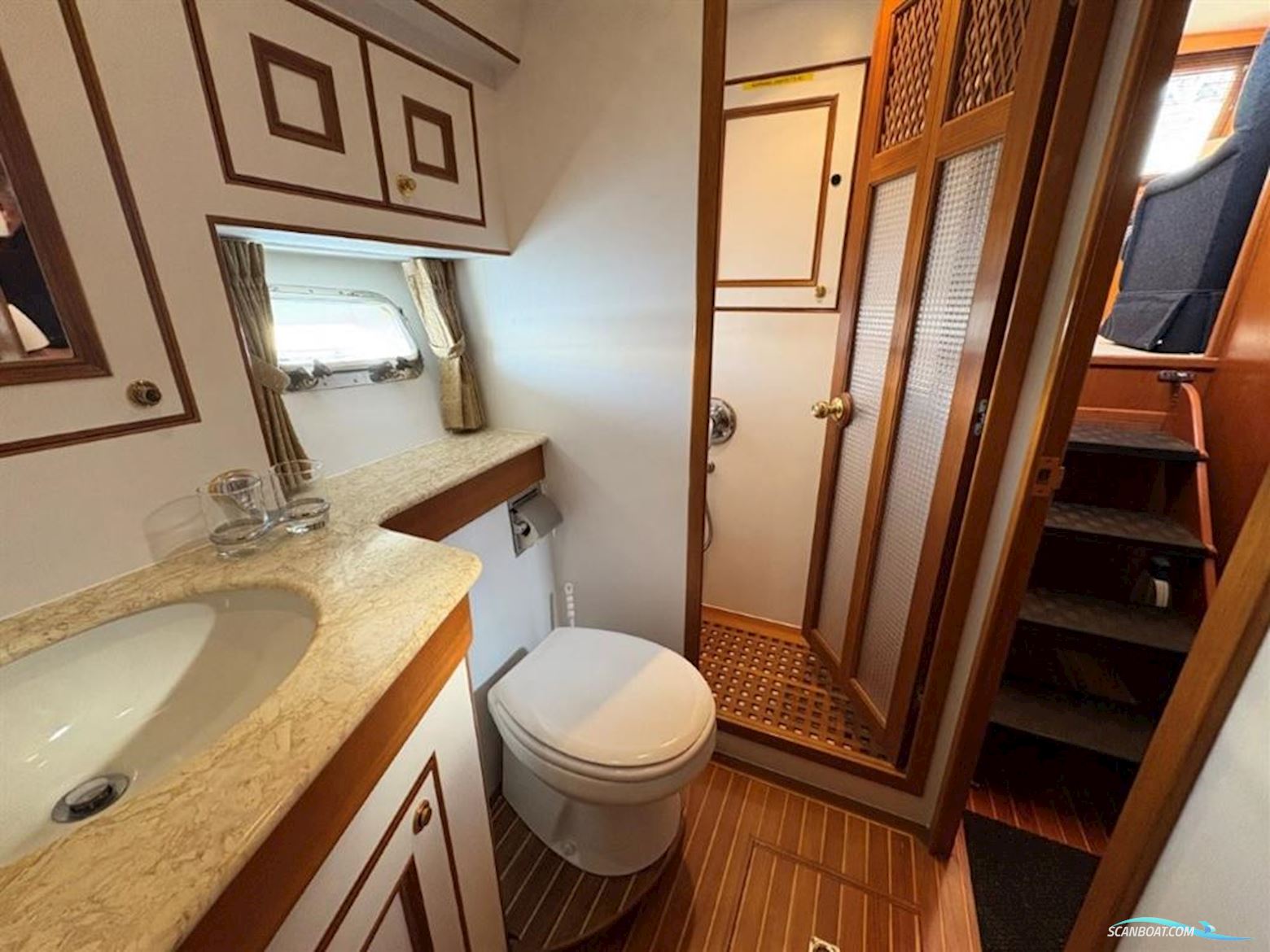 Trader  535 Signature