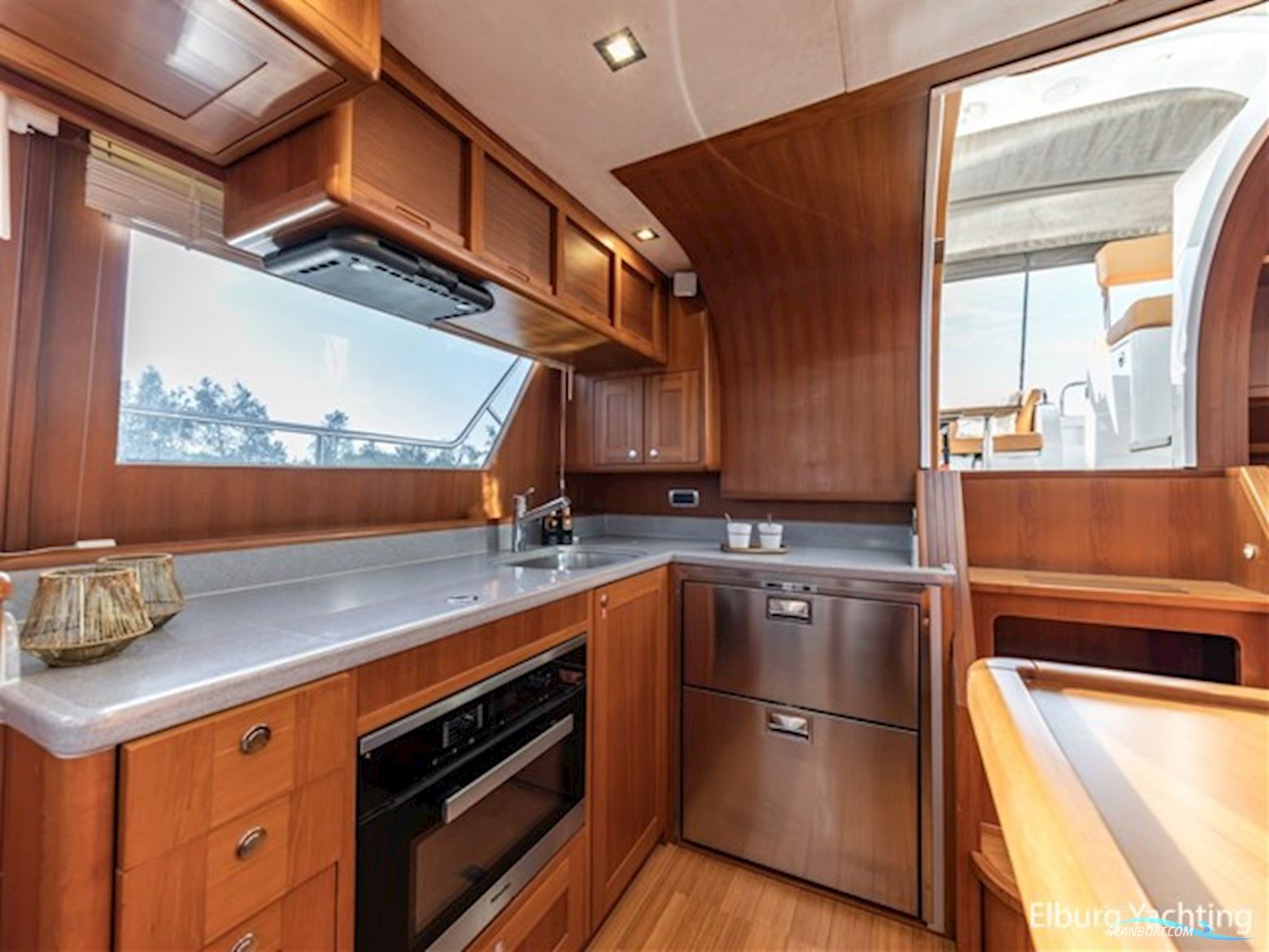 Trader 42 - Cabrio