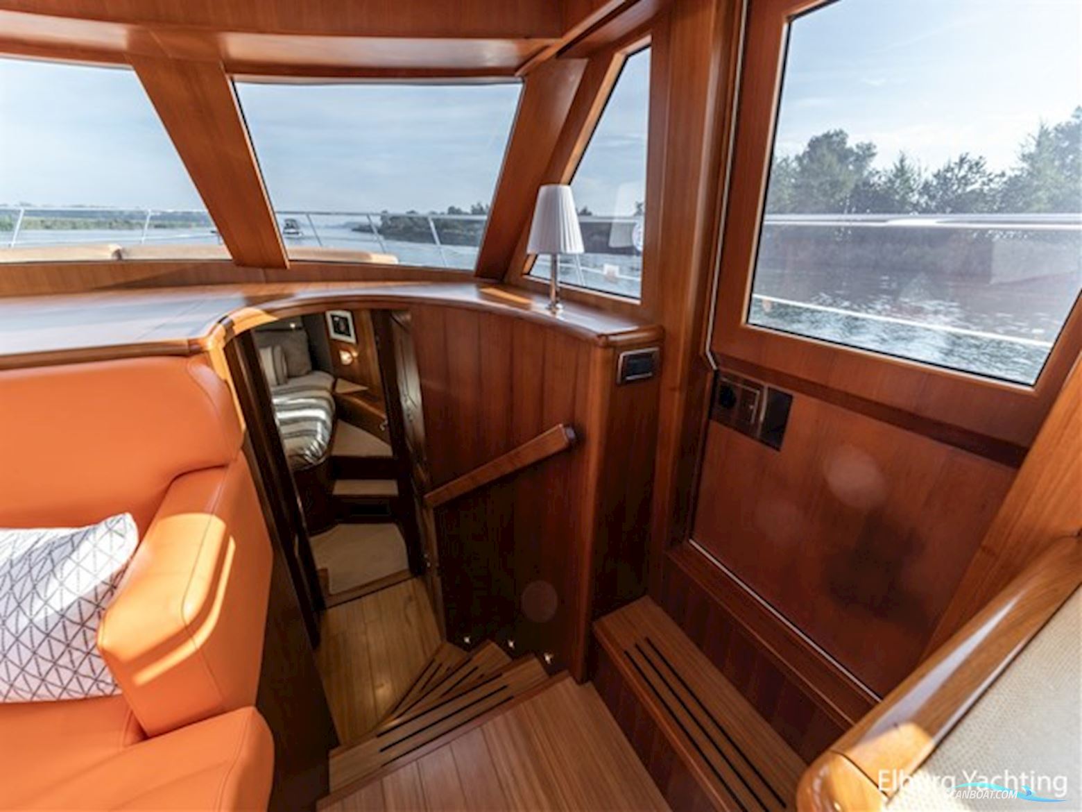 Trader 42 - Cabrio