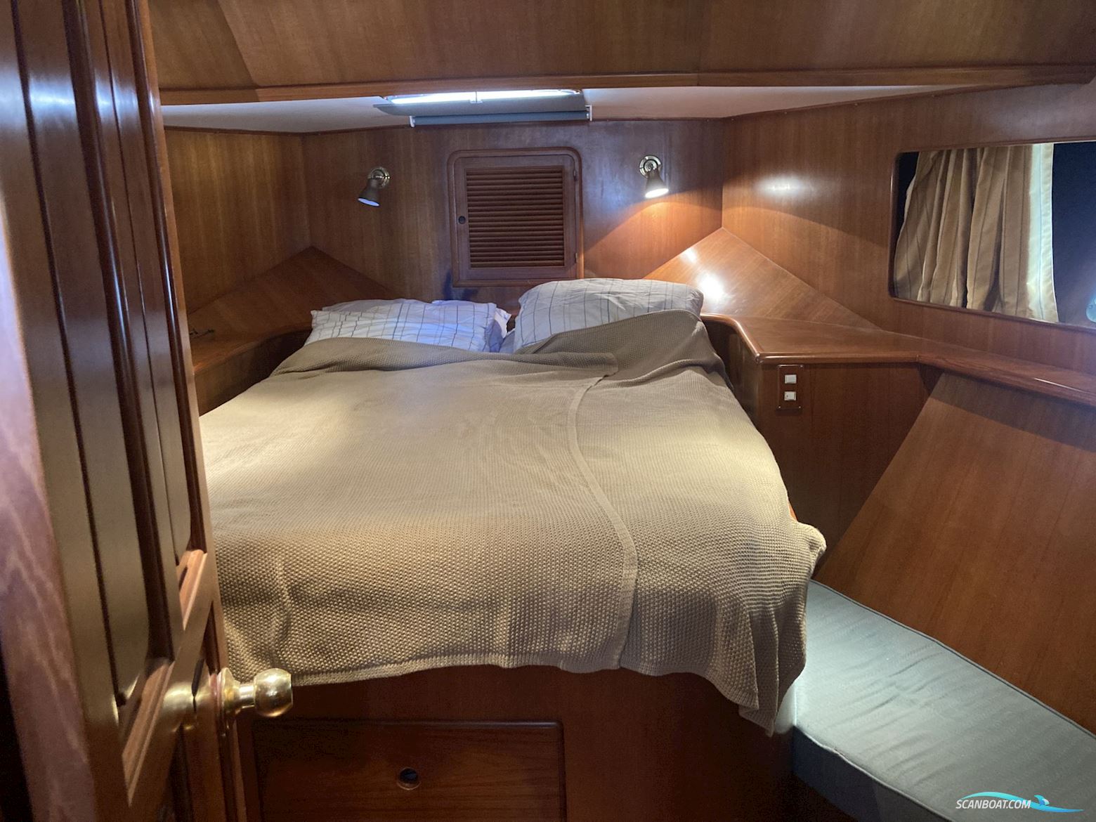 Trader 47 Flybridge Cruising Motor Yacht or Live Aboard