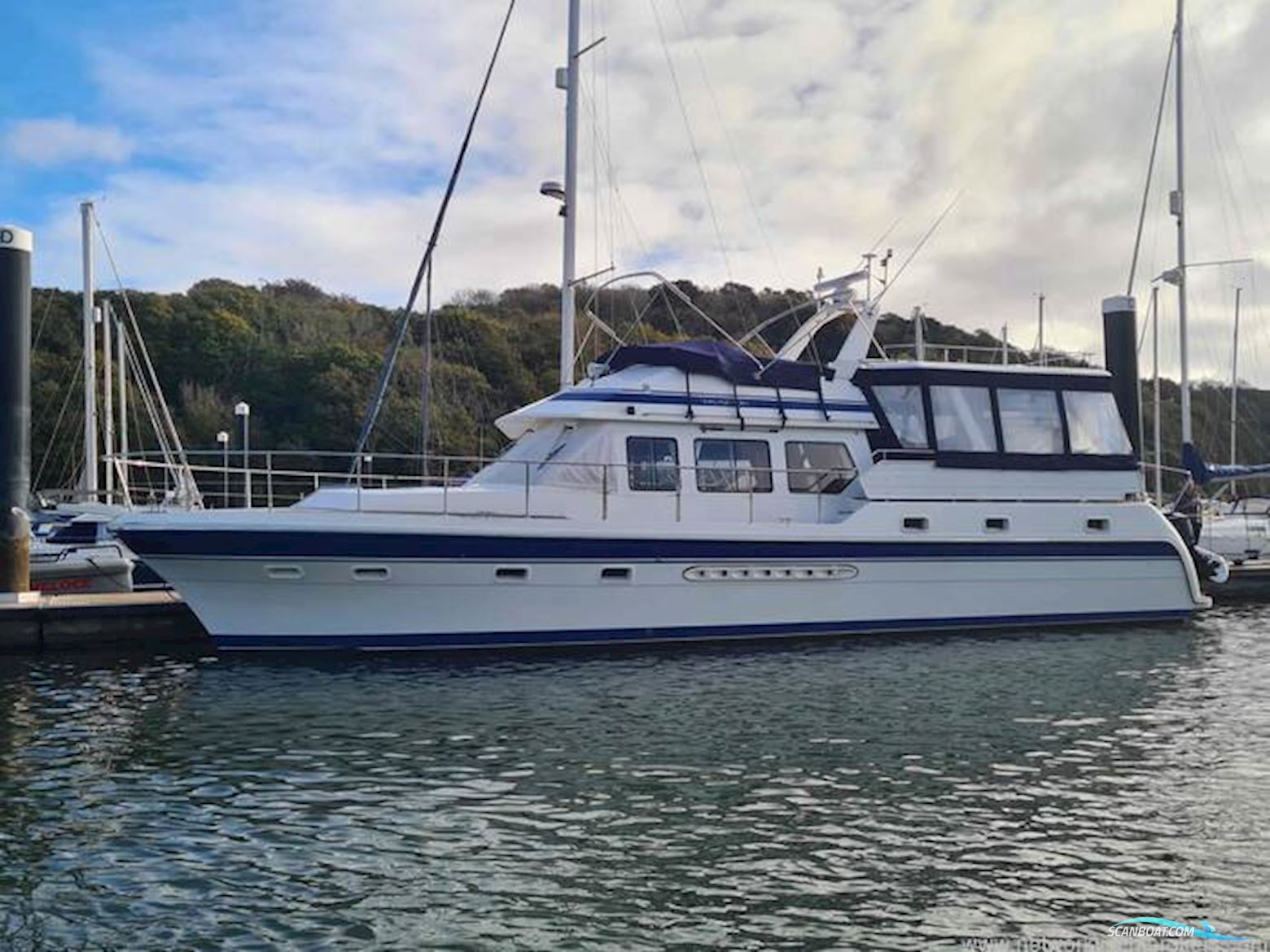 Trader Signature 535