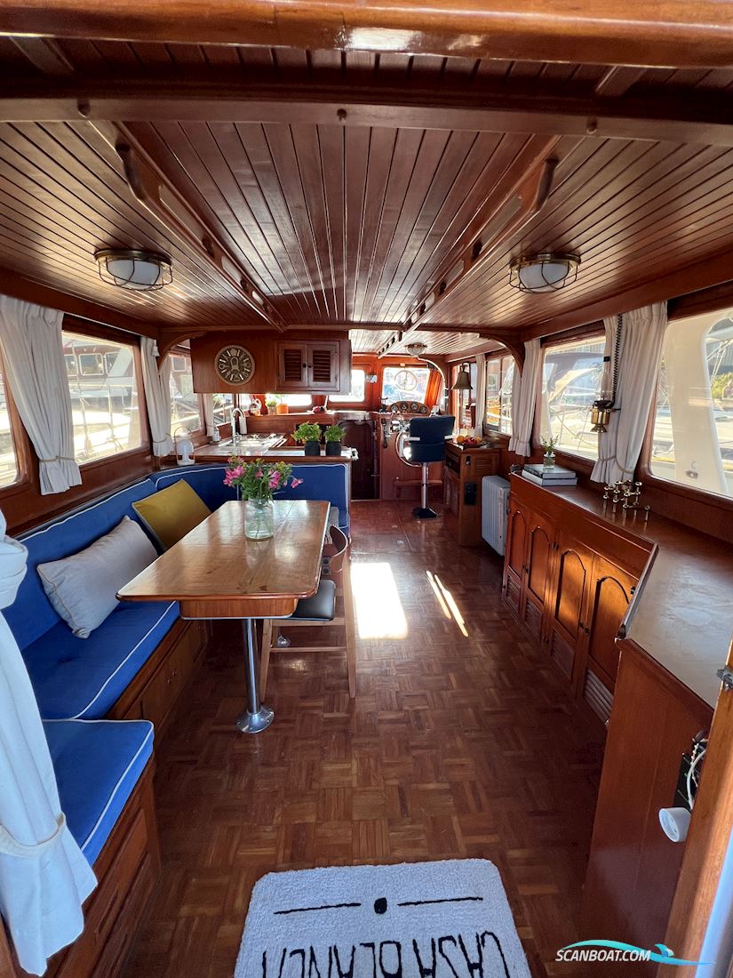 Trawler Sedan 41 Europe
