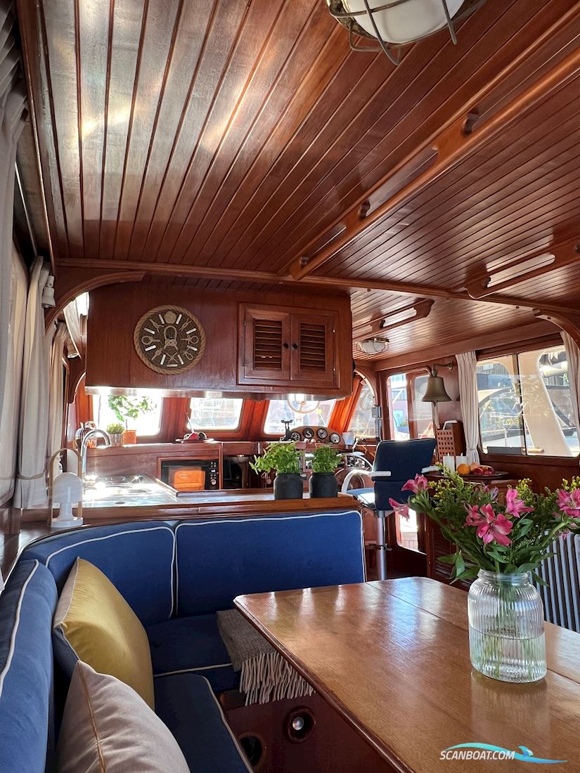 Trawler Sedan 41 Europe