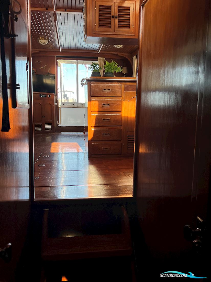Trawler Sedan 41 Europe