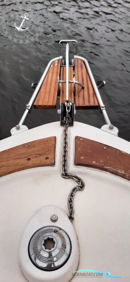 Trojan Yacht 25 Express