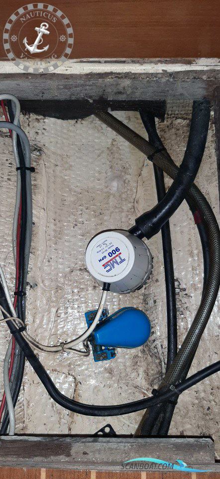 Trojan Yacht 25 Express