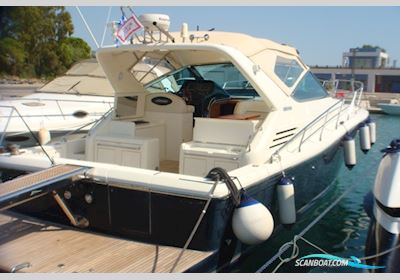 Uniesse 42 Motorboot 2006, mit Cummins QSC 8.3 motor, Griechenland