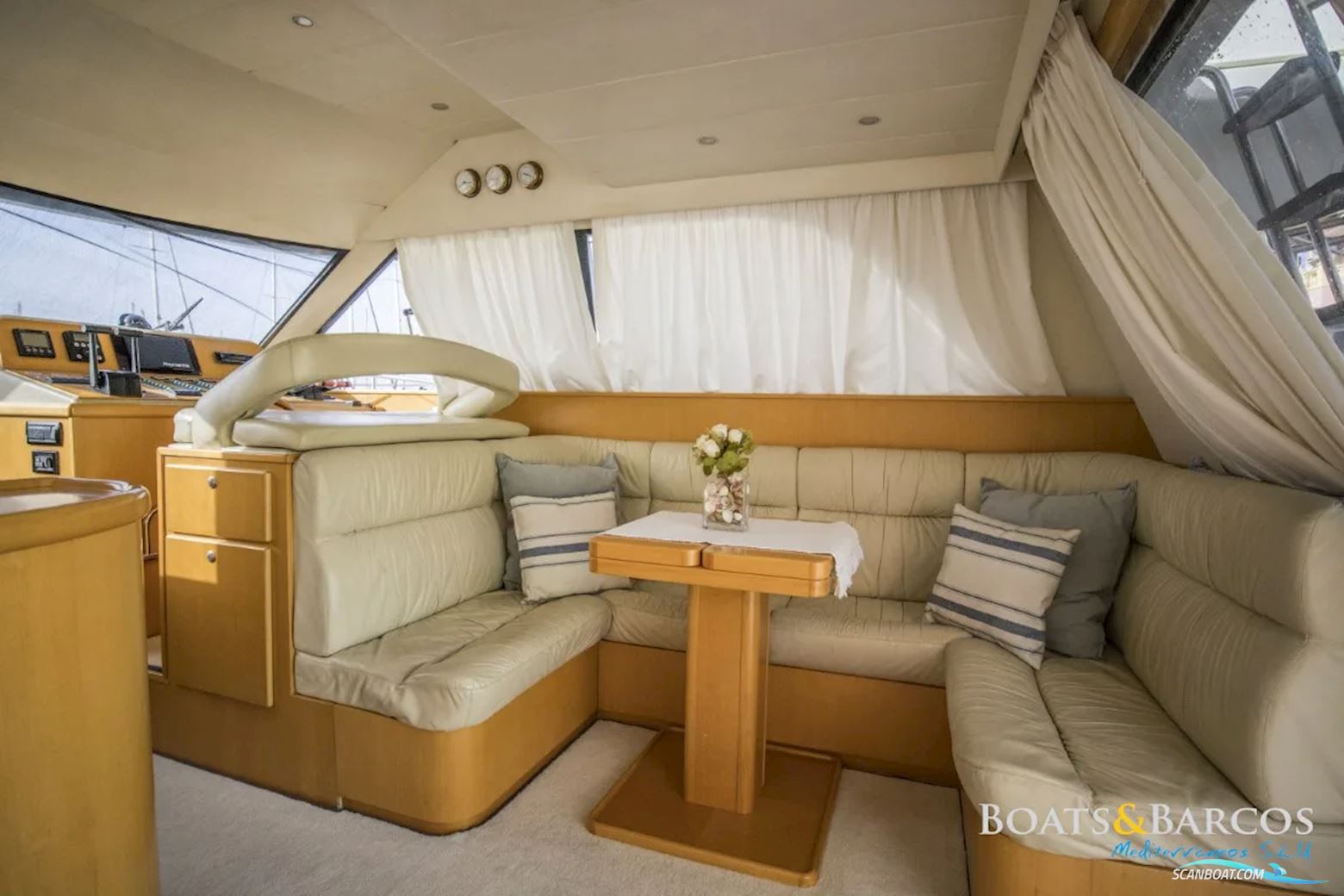 UNIESSE 42