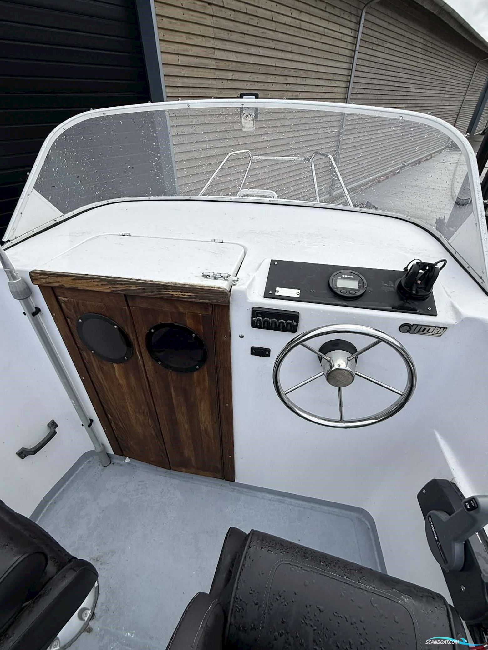 Uttern 4450C Kabinebåd Med Yamaha F30