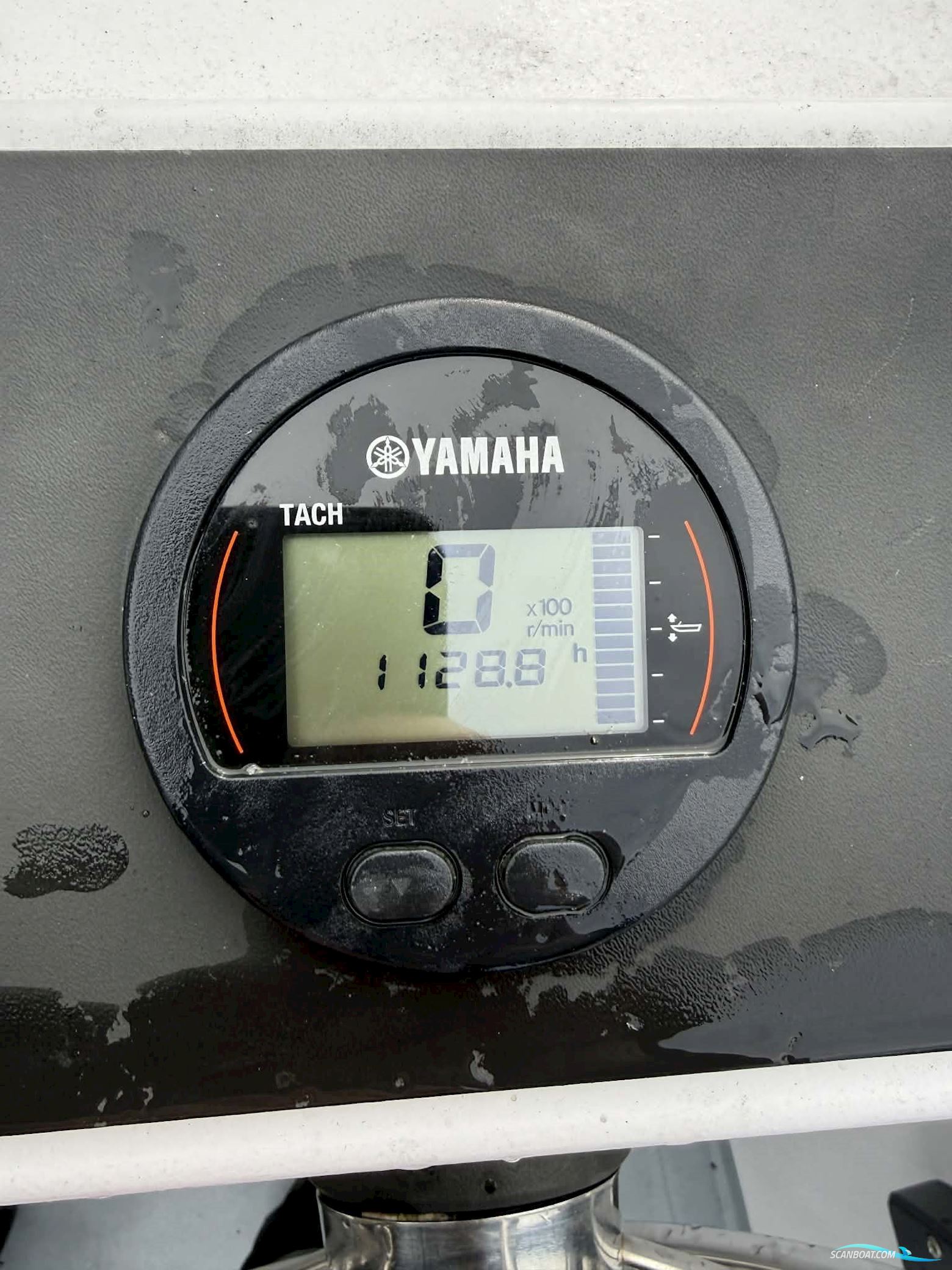 Uttern 4450C Kabinebåd Med Yamaha F30