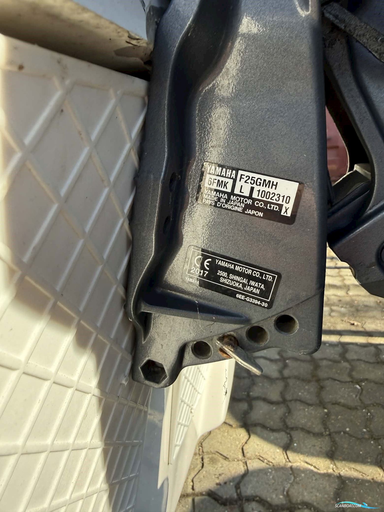 Uttern 4450C Kabinebåd Med Yamaha F30