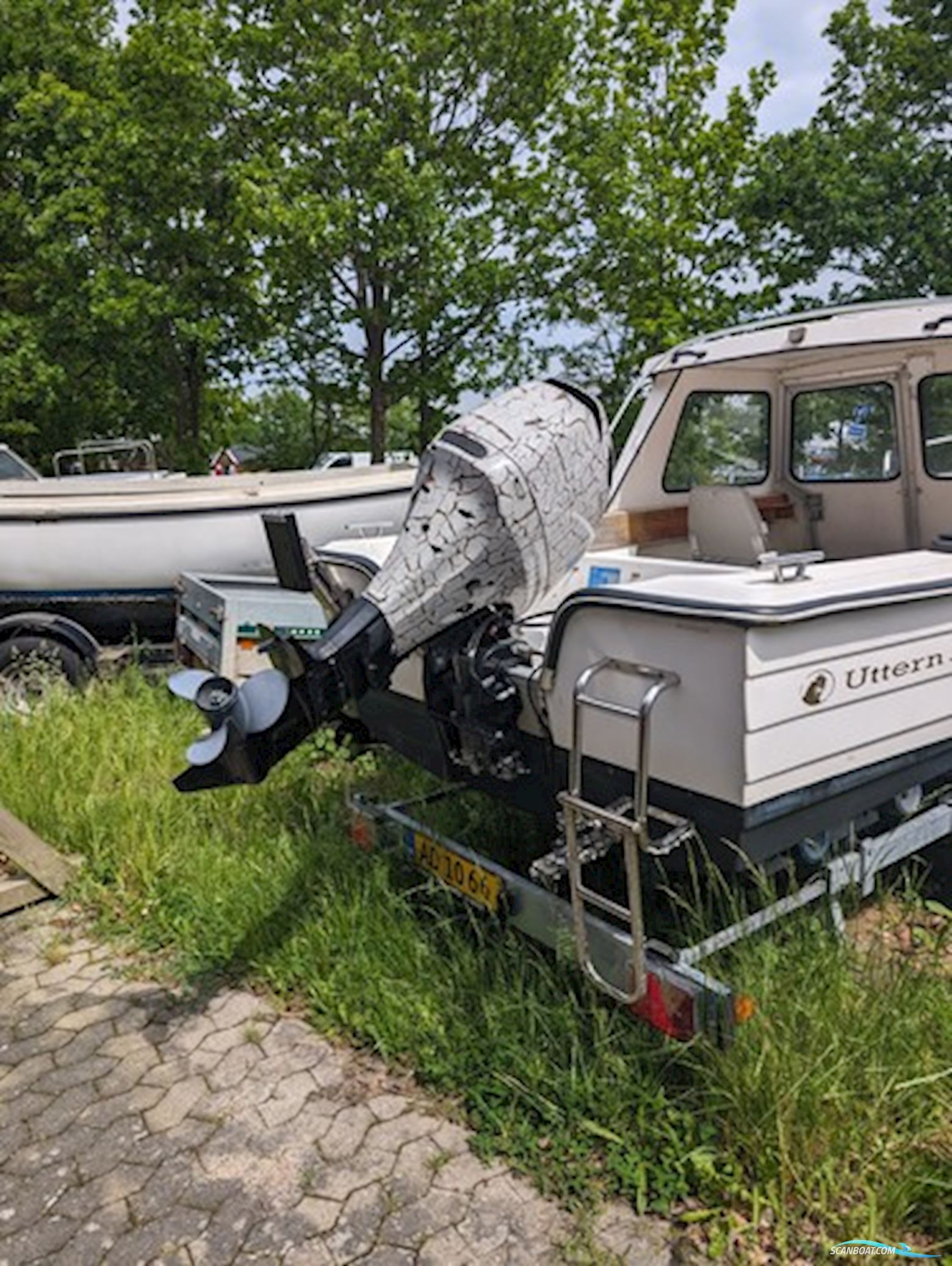 Uttern 560 MR ( sat 10.000.- ned )