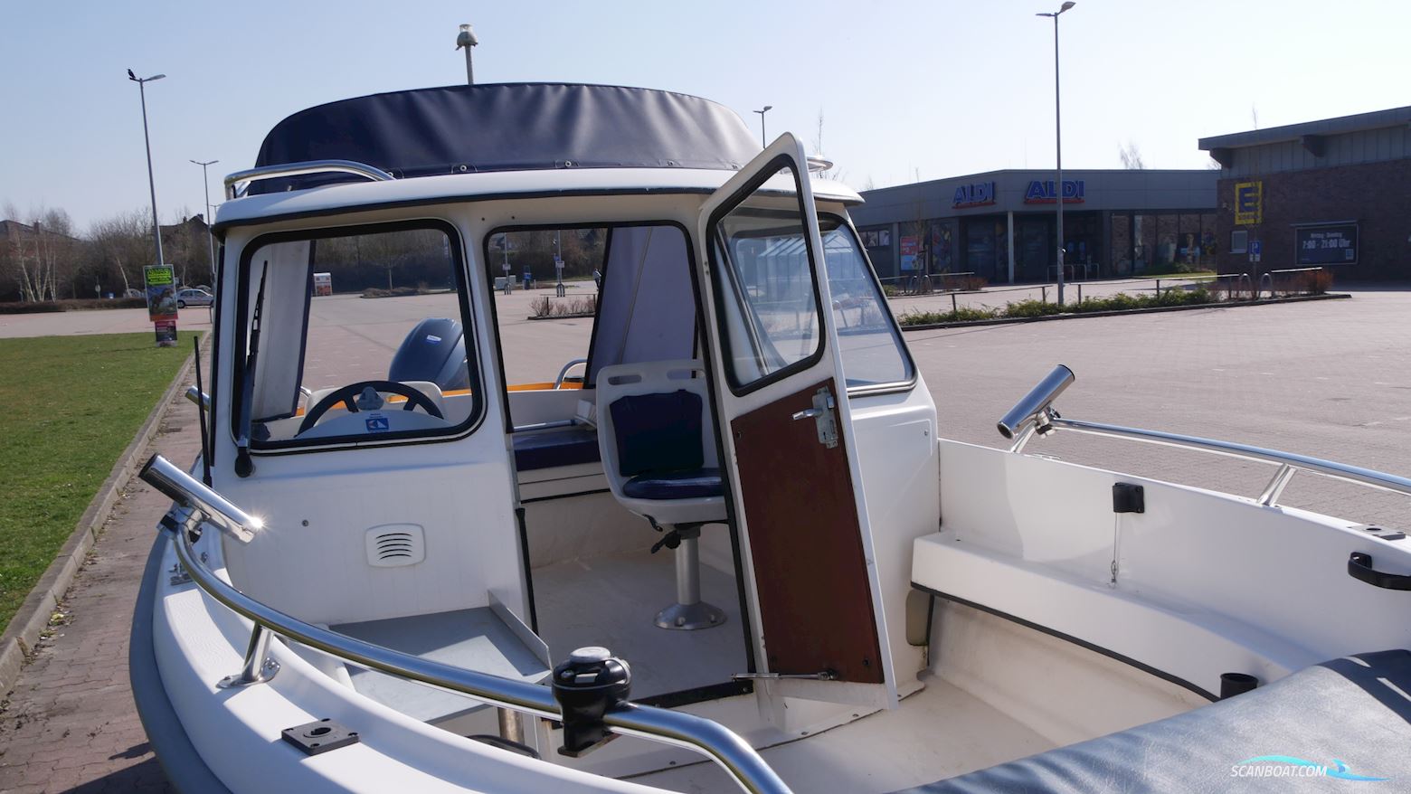 Uttern C56 - Kabinenboot-Version