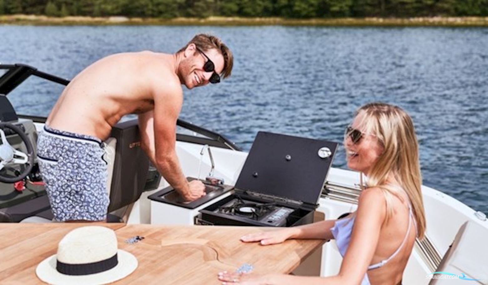 Uttern D65 – Mercury 200 HK. V6 DTS