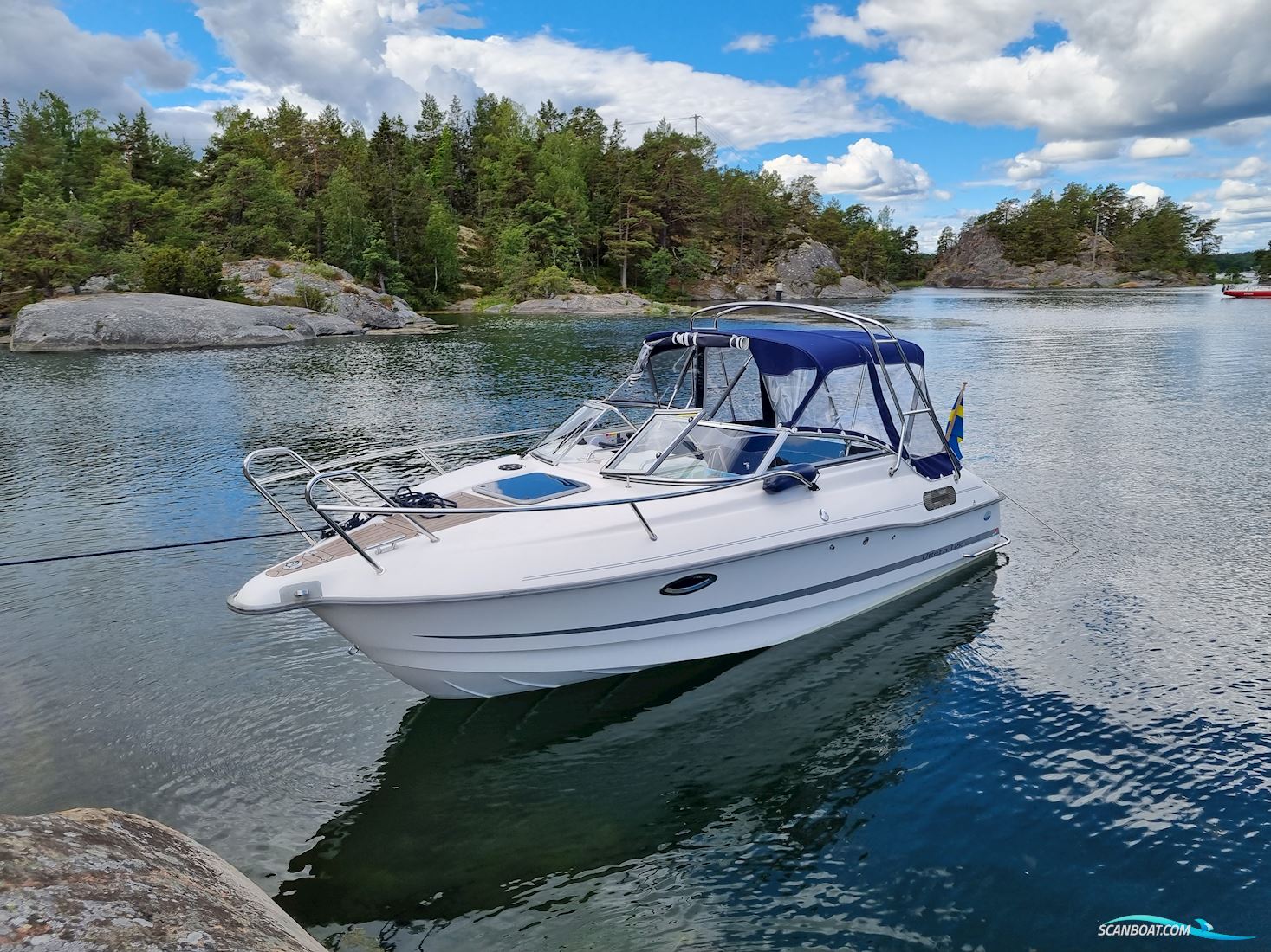 Uttern D66 Exclusive Motorboot 2008, mit Mercruiser inombordare 5,0 Mpi bensin (260 hk) motor, Sweden