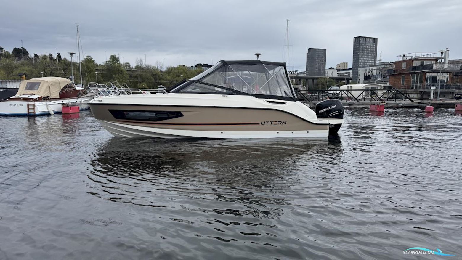 Uttern D70 Motorboot 2017, mit Mercury motor, Sweden